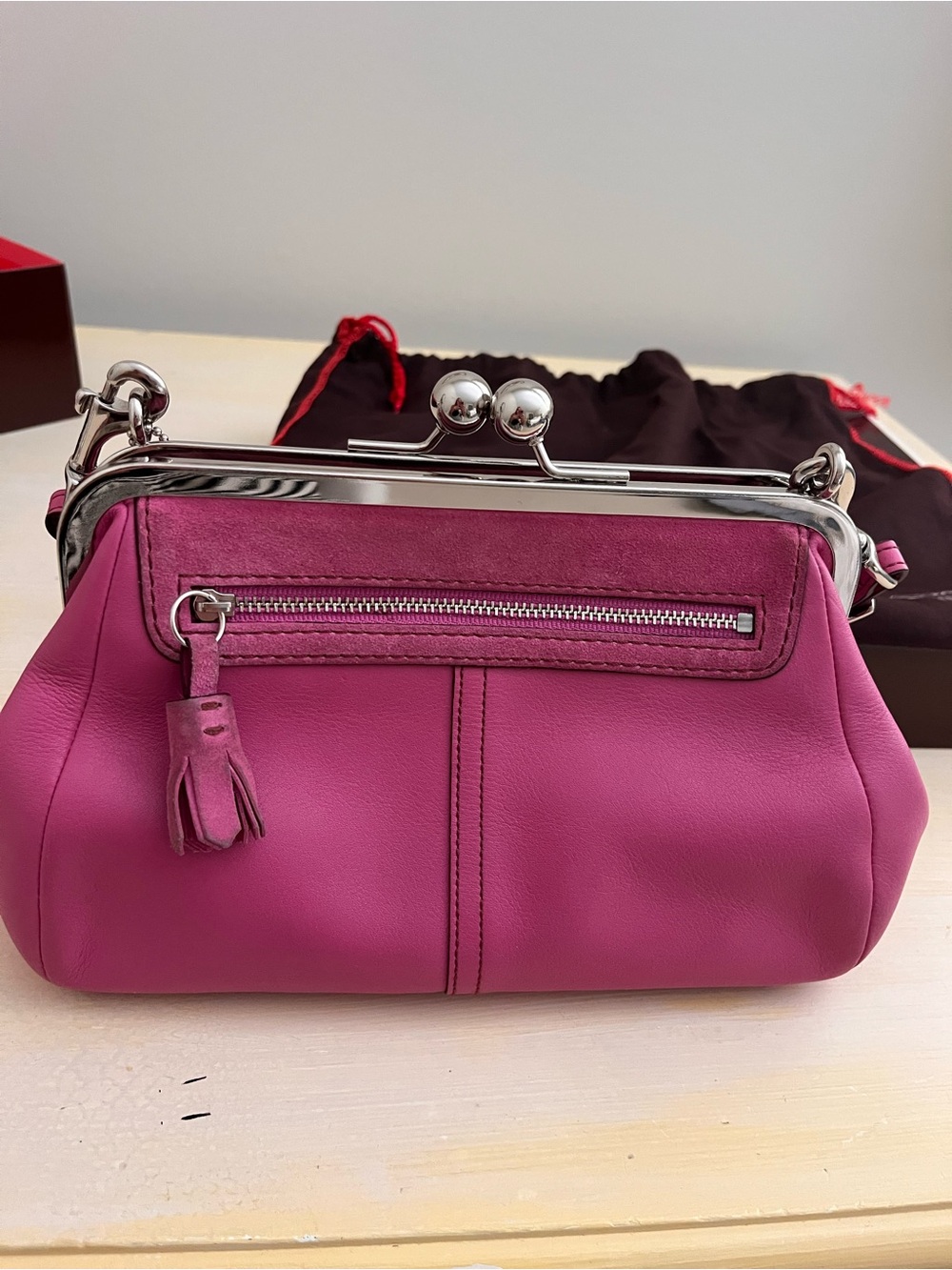 Rare Vintage Coach Pink Suede Kisslock Purse - Picture 9 of 9